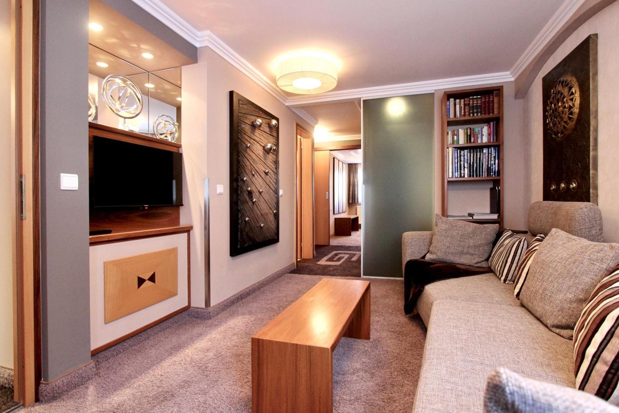 Gruetter Luxury Apartments Ишгль Экстерьер фото
