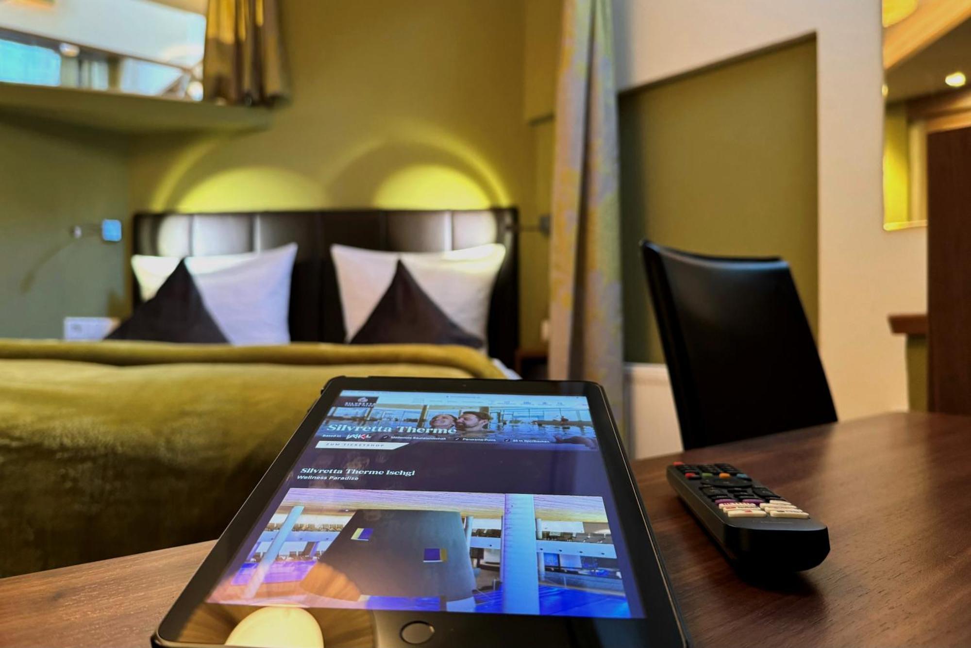 Gruetter Luxury Apartments Ишгль Номер фото
