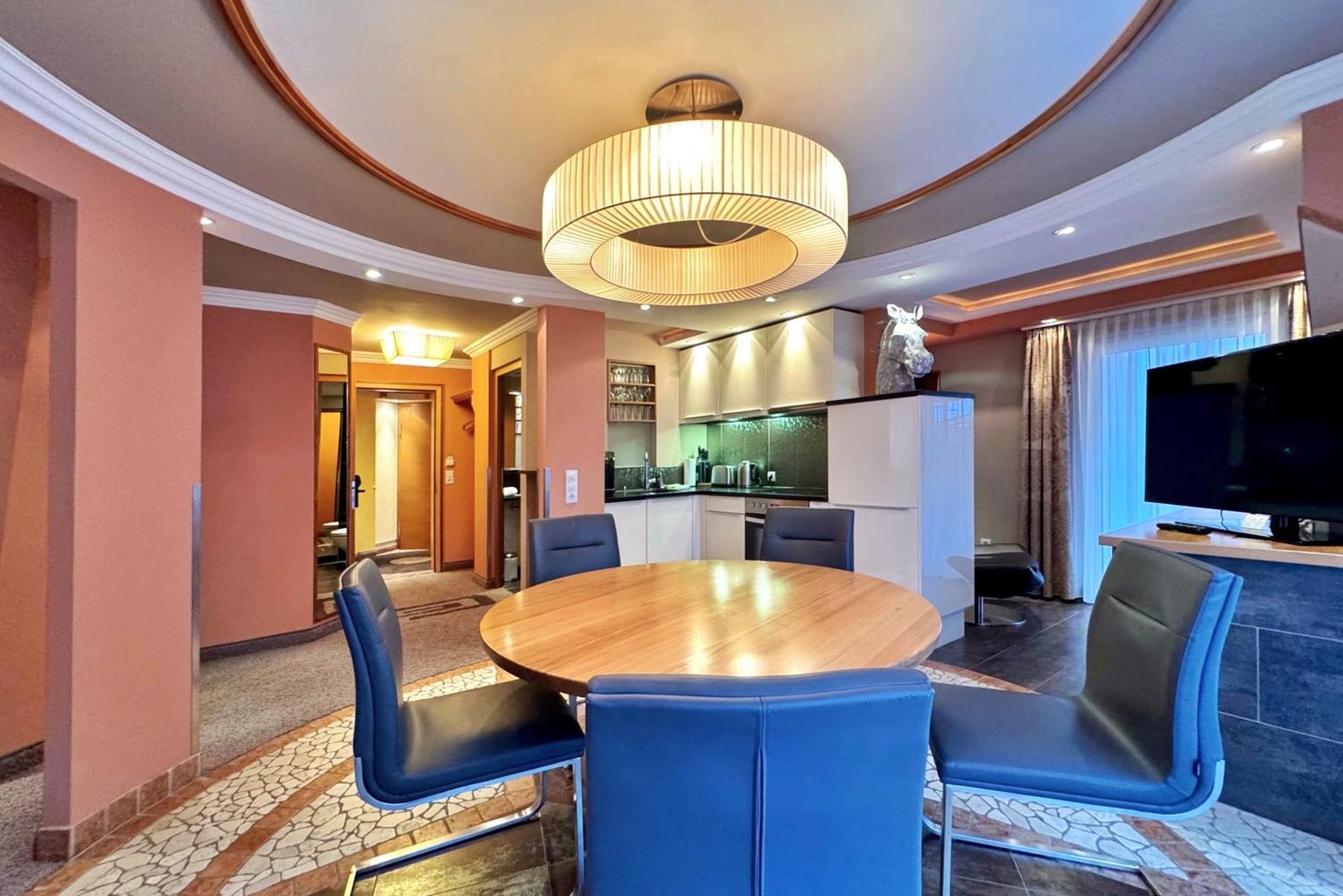 Gruetter Luxury Apartments Ишгль Экстерьер фото