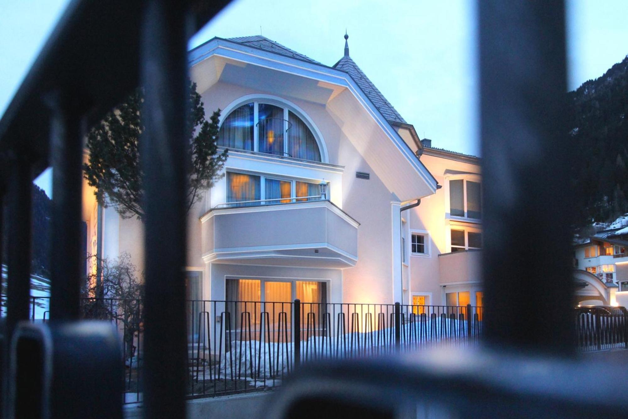 Gruetter Luxury Apartments Ишгль Экстерьер фото