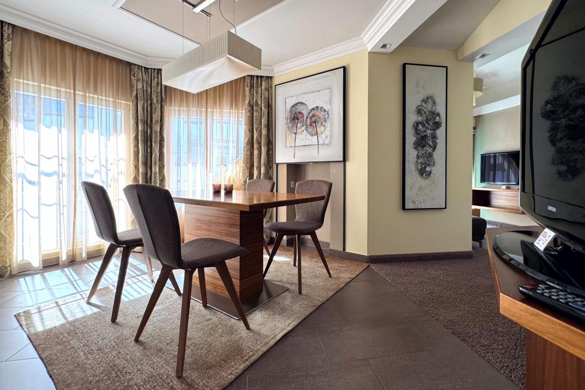 Gruetter Luxury Apartments Ишгль Номер фото